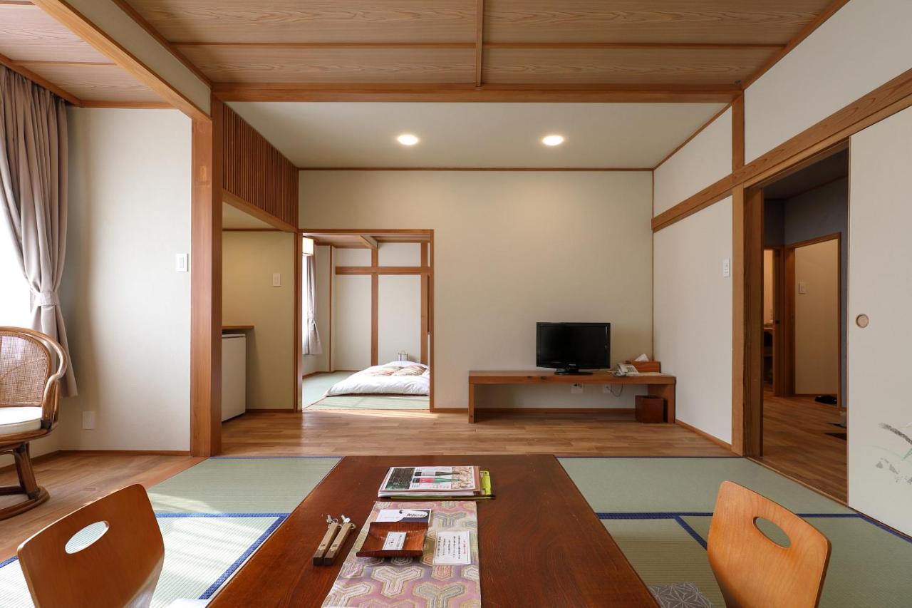Tsukasaya Ryokan Tsuruoka Exterior photo