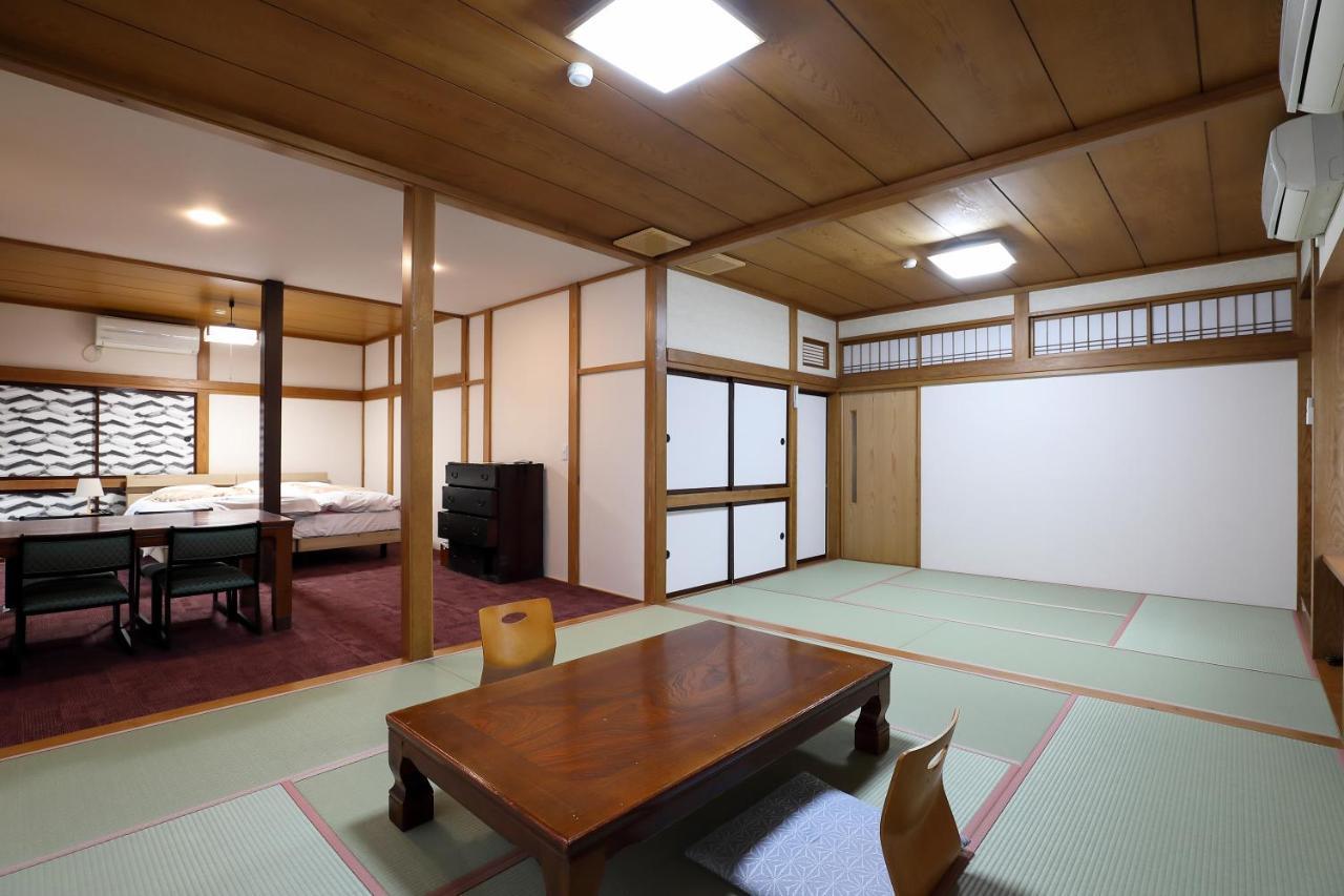 Tsukasaya Ryokan Tsuruoka Exterior photo